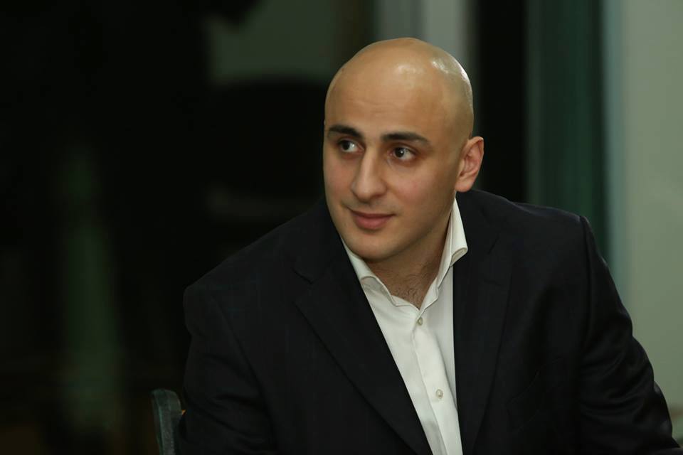 Gürcüstanın müxalifət lideri azadlığa çıxdı