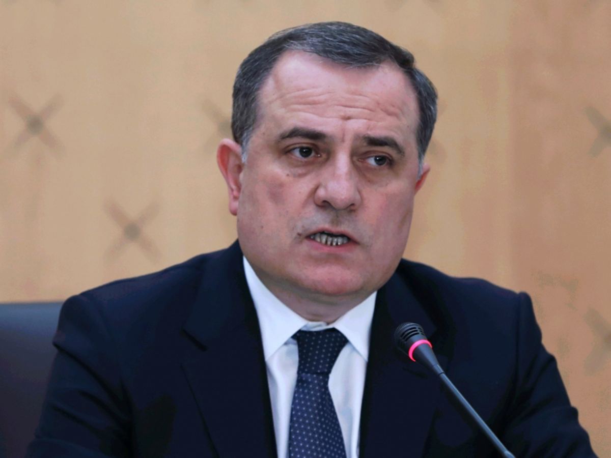 Ceyhun Bayramov avropalı diplomatla sərhəddəki gərginliyi müzakirə etdi