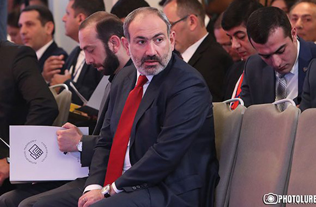 Paşinyan yeni hökumətdə iş adamlarına vəzifə verəcək