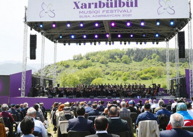 İtaliya mətbuatı “Xarıbülbül” festivalından yazdı