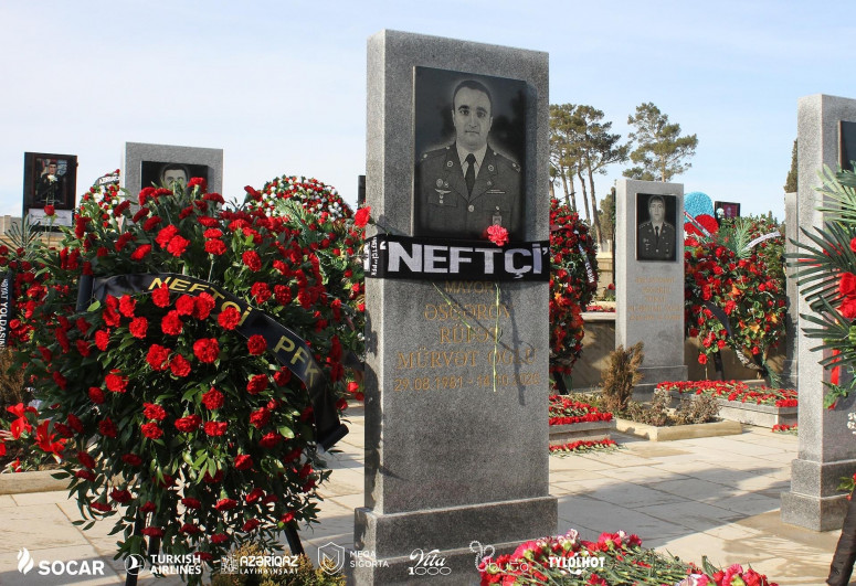 “Neftçi” qələbədən sonra II Fəxri Xiyabanı ziyarət etdi