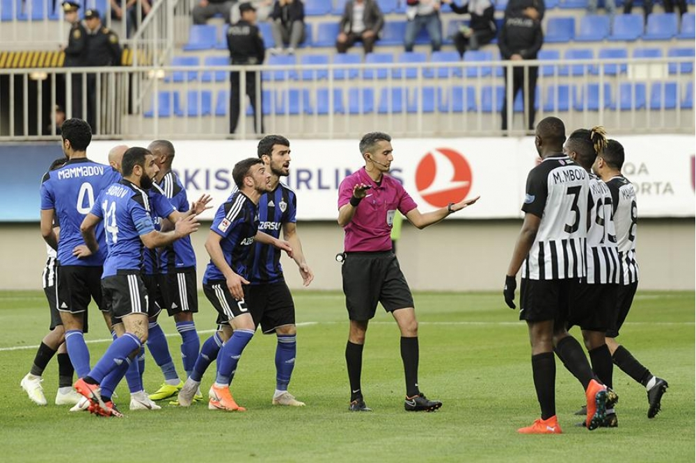 “Neftçi” “Qarabağ”a hakimin köməyilə qalib gəldi? - İdman yazarlarının ŞƏRHİ  