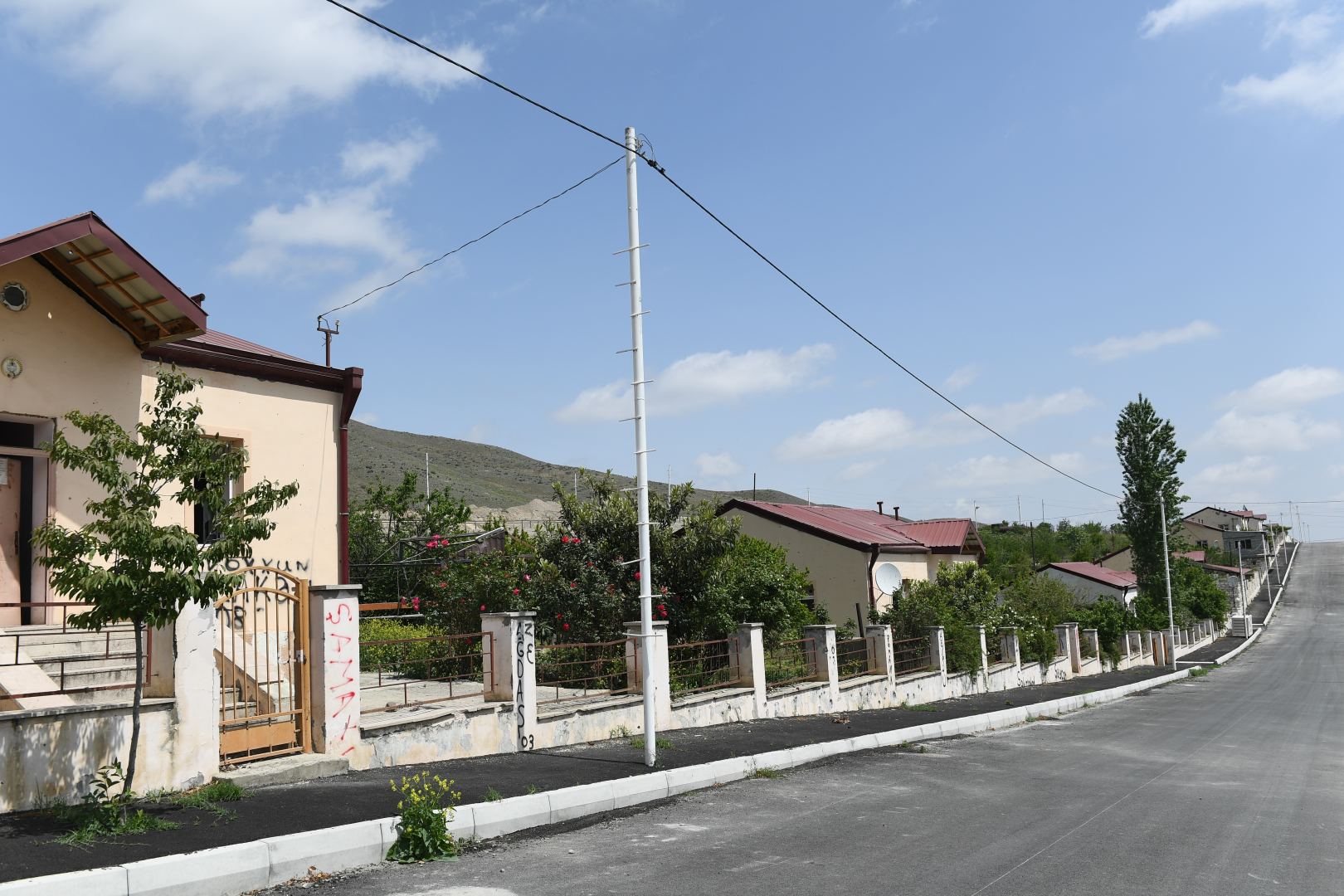 Azad olunmuş Suqovuşanda elektik enerjisi verilib - FOTO