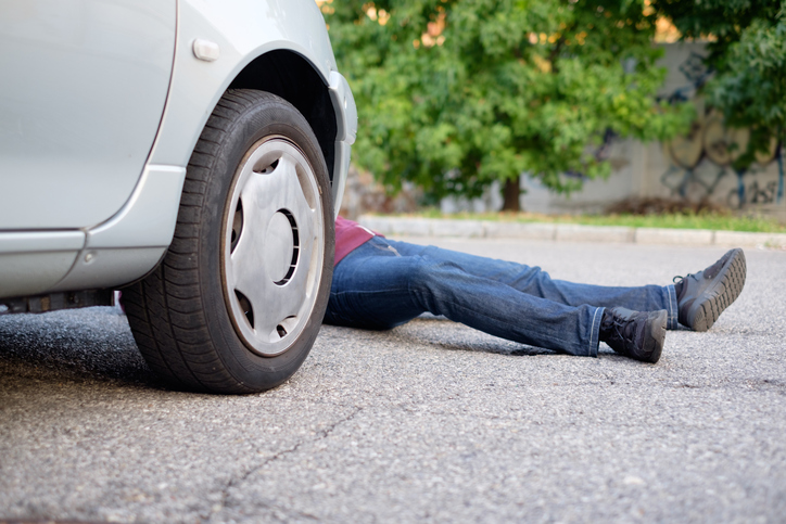 Salyanda piyadanı maşın vurdu