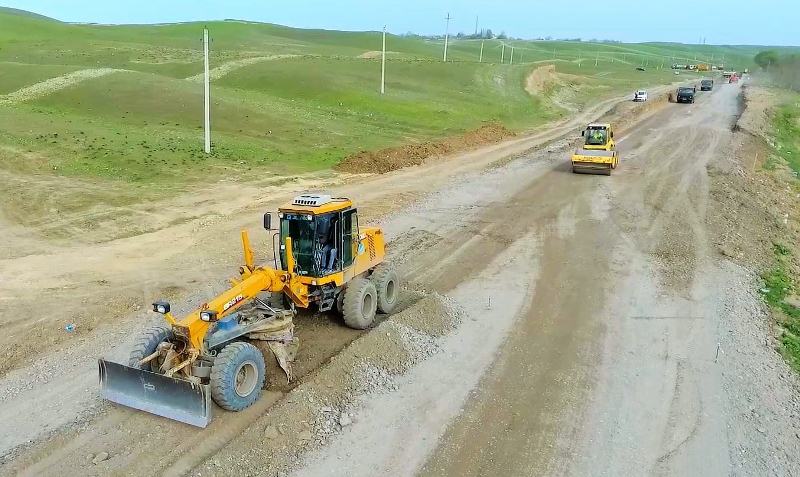 Zəfər yolunun üzərində kurqanlar aşkarlandı