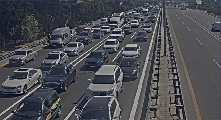 Yol qəzası tıxaca səbəb oldu