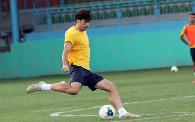 Millimizə yeni futbolçular çağırıldı