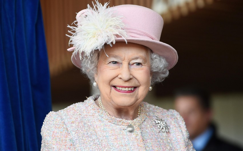 Britaniya Kraliçası İlham Əliyevi təbrik etdi