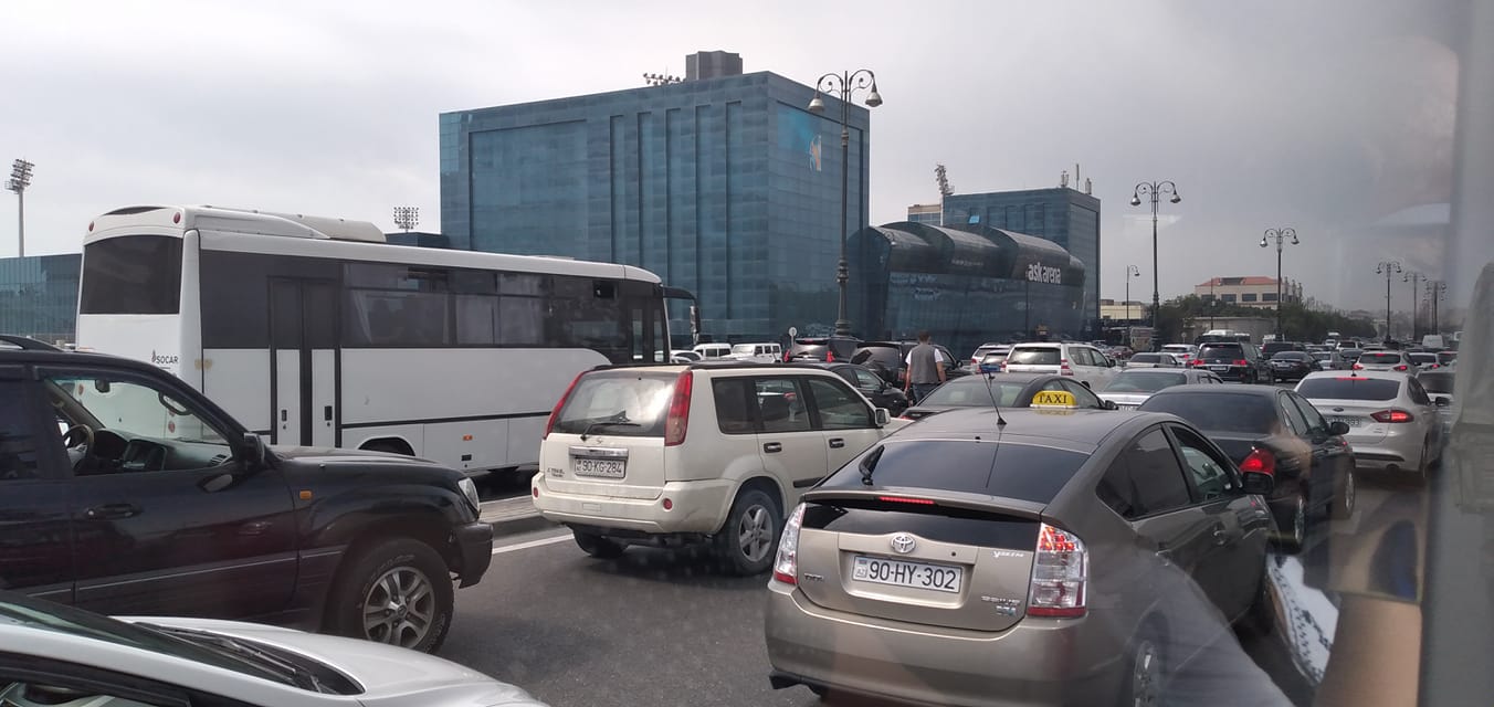 Bakıda tıxaca səbəb olan dəyişiklik aradan qaldırıldı - RƏSMİ  
