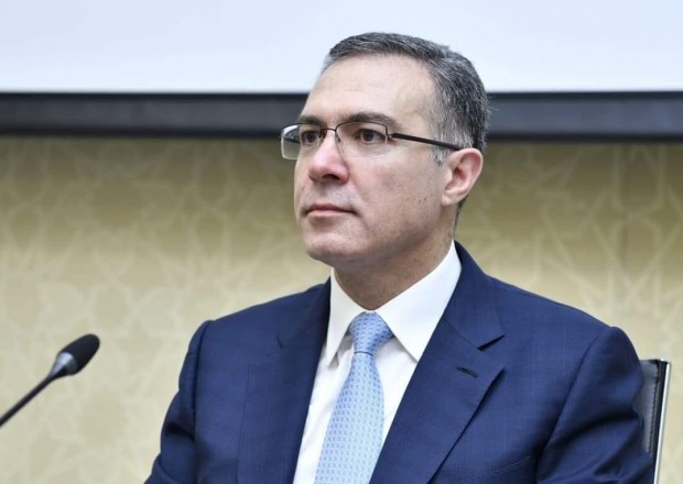 Prezidentin köməkçisi COVİD-19 pasportunu paylaşdı - FOTO