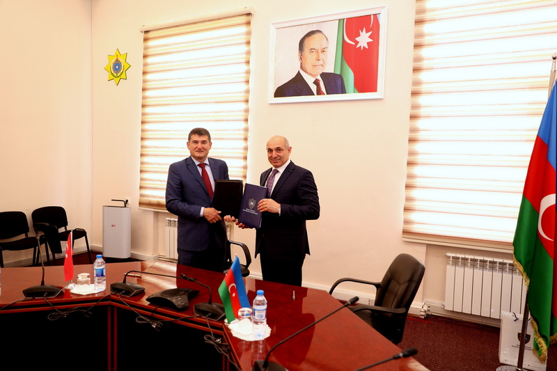 Gömrük Akademiyası da Türkiyə universiteti ilə memorandum imzaladı