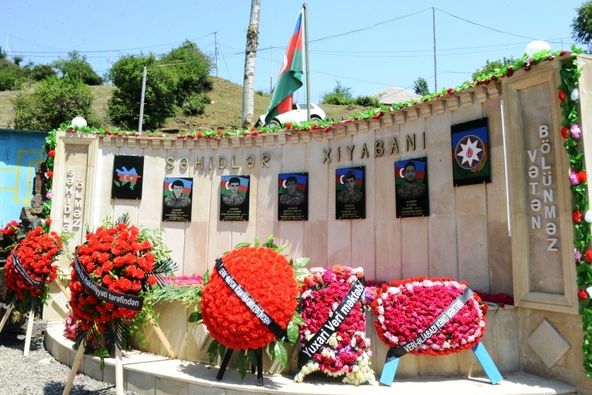Lerikin Veri kəndində şəhidlərin xatirəsinə ucaldılmış abidənin açılışı oldu - FOTOLAR