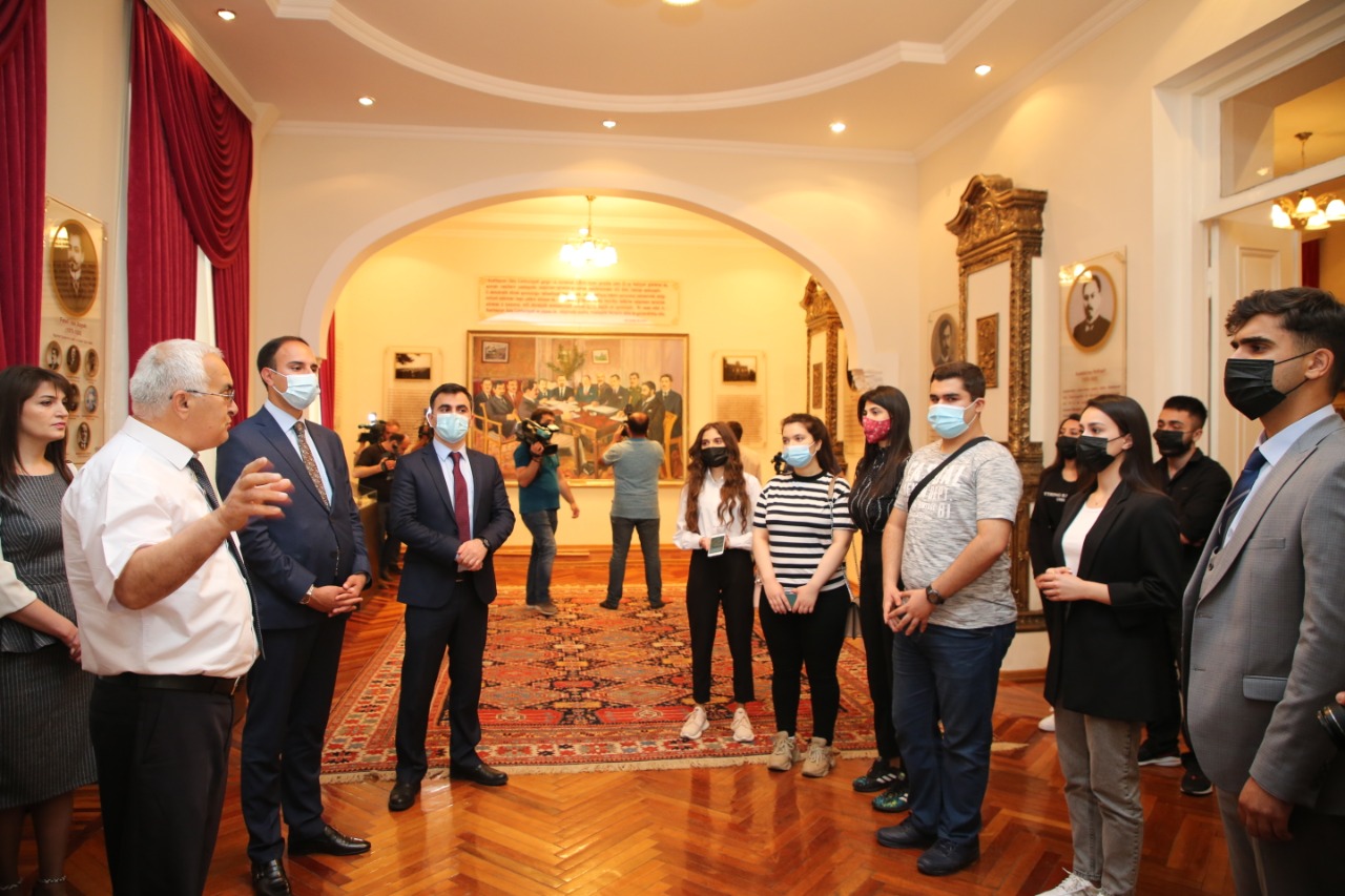 “İrəli” Cümhuriyyətin 103 illiyini belə qeyd etdi - FOTO