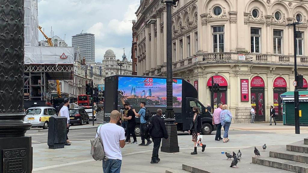 Londonda diqqəti cəlb edən Respublika Günü aksiyası