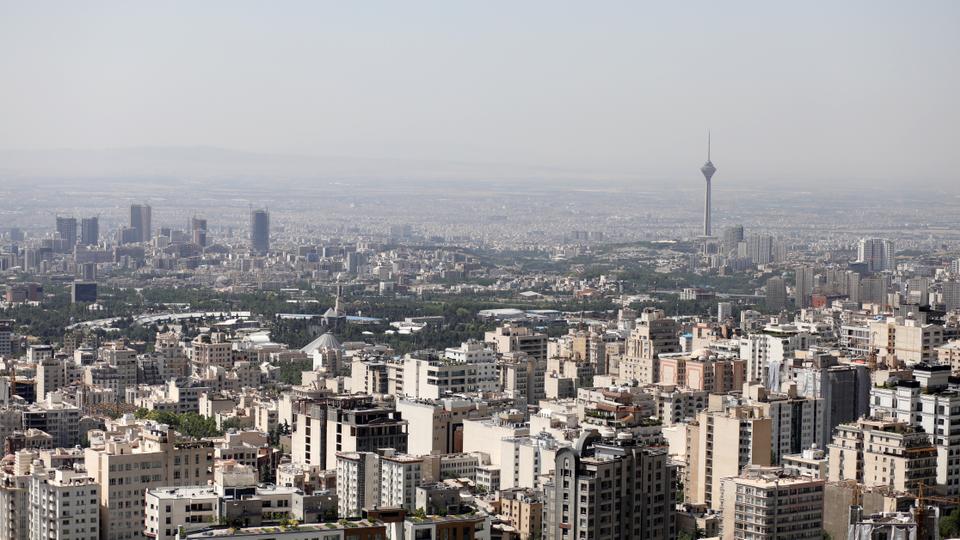 Ruhani Mərkəzi Bankın sədrini vəzifəsindən azad etdi