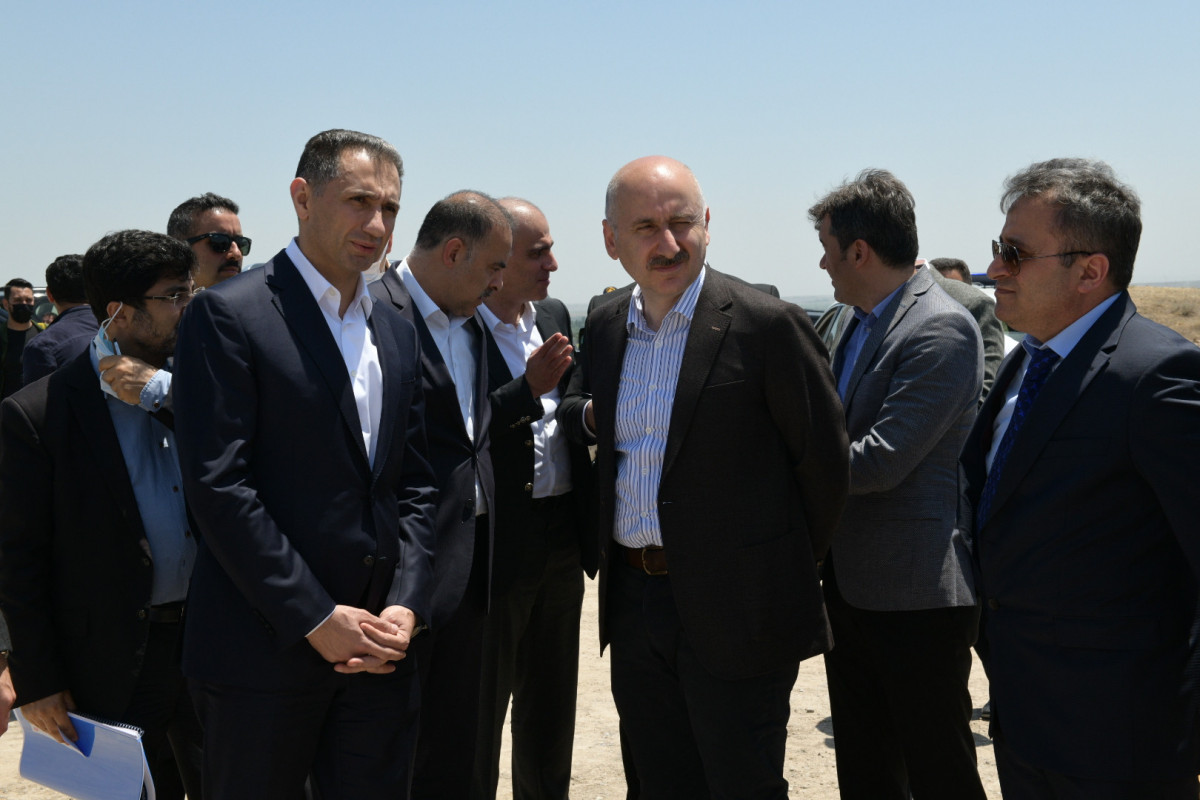 “Türkiyə ilə Azərbaycanı rahat və təhlükəsiz yollarla birləşdirməyə çalışırıq” - Nazir