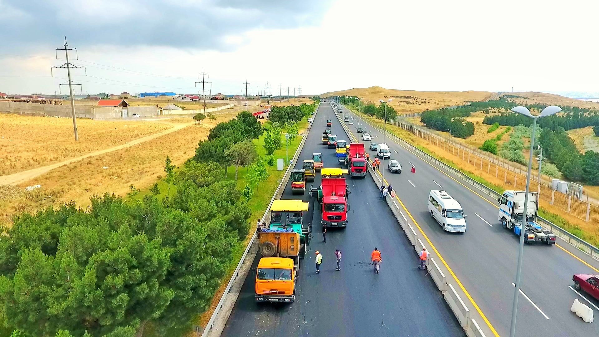 Bakı-Sumqayıt yolu asfaltlanır