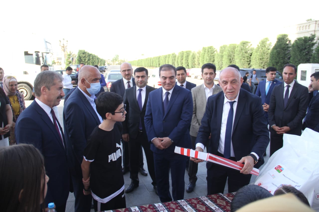 “Hədiyyə Karvanı” Gəncədə - FOTOLAR