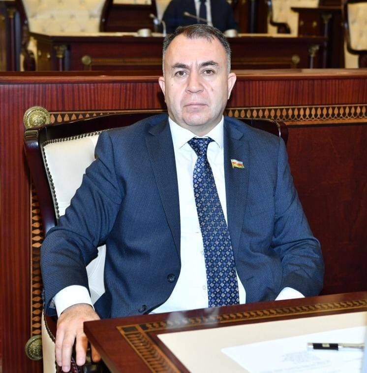 Dəyərli dostlar, sevimli gənclər!