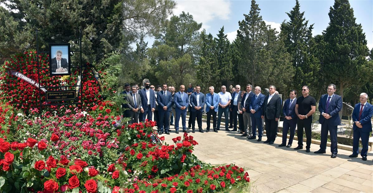 Azad Rəhimovun 40-ı çıxdı