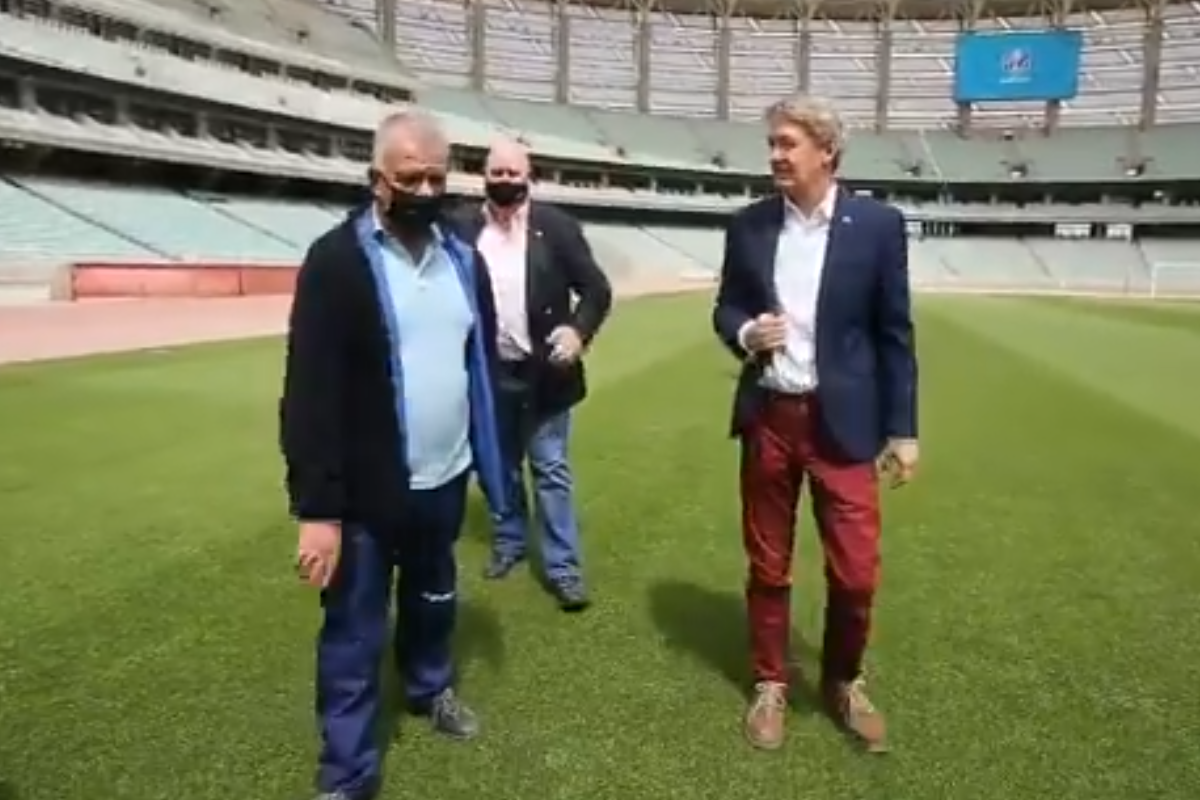 Britaniya səfiri Bakı Olimpiya Stadionunda - VİDEO