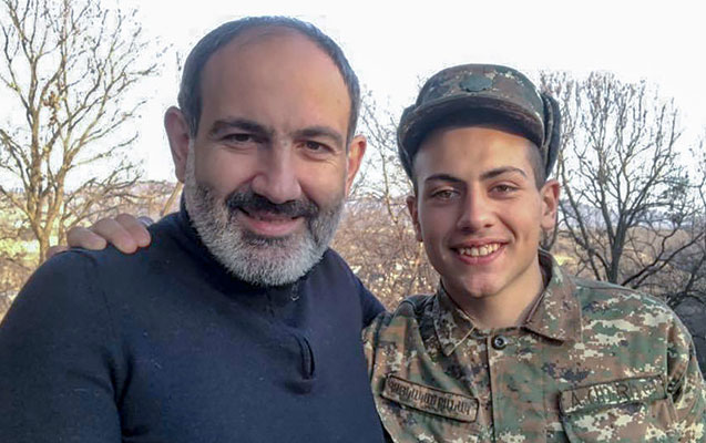 Paşinyan özünü gülüş hədəfinə çevirdi
