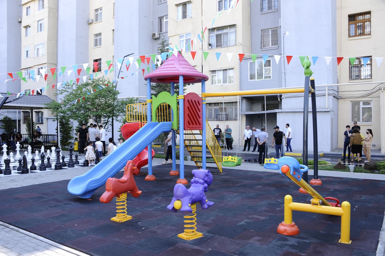 Paytaxtda növbəti abad həyət istifadəyə verildi 