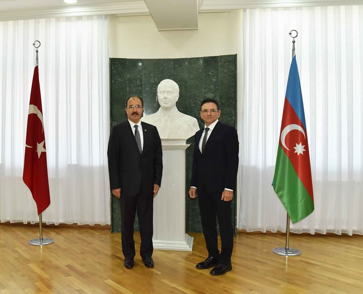 Mədət Quliyev yeni səfiri qəbul etdi
