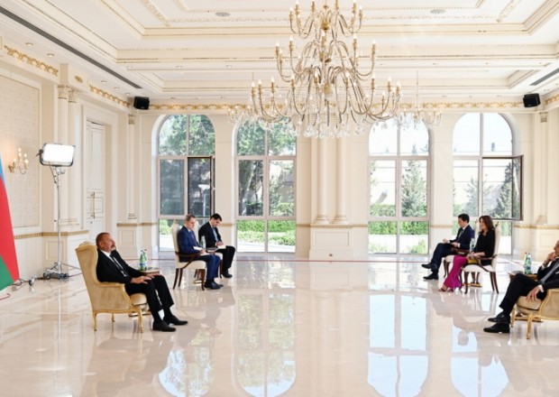 Prezident səfirin etimadnaməsini qəbul etdi - FOTO