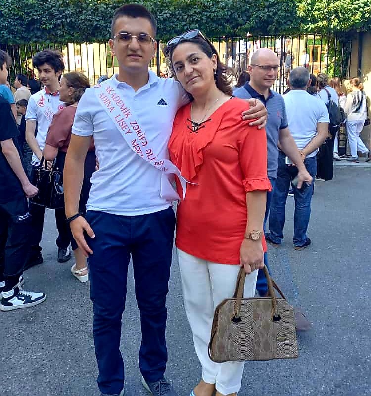 Jurnalist övladları da məzun oldular - FOTOLAR