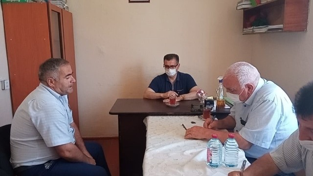 Novruz Aslanov seçicilər ilə səyyar qəbul keçirib