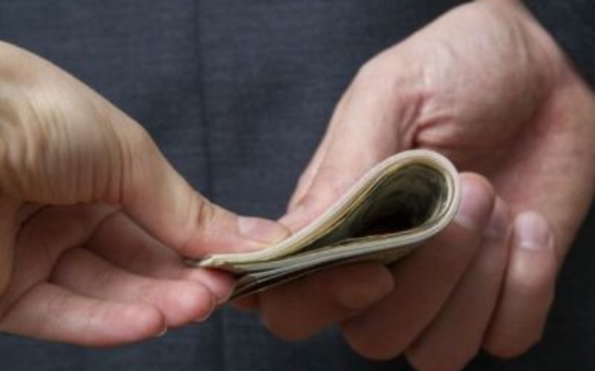 Ermənistanda seçicilərə rüşvət verən deputatlığa namizəd saxlanıldı