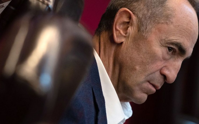 Koçaryanın qərargah rəhbərlərinin evlərində axtarış: Nikol basqıları artırdı