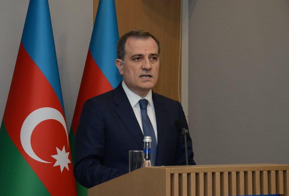 Mina xəritələrinin verilməməsi vəziyyəti daha da gərginləşdirir - Ceyhun Bayramov