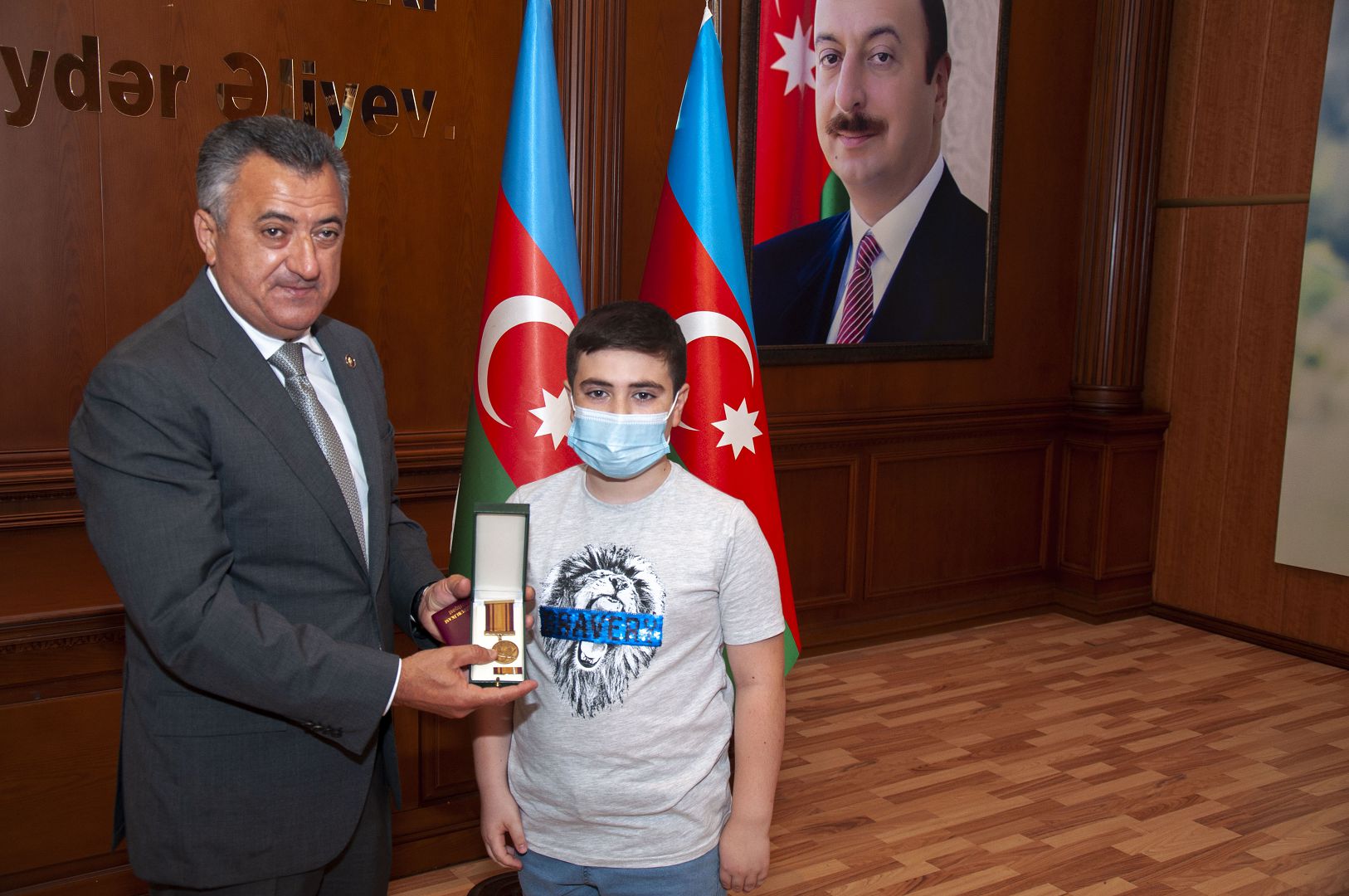 Şəhidlərin medalları övladlarına verildi - FOTOLAR