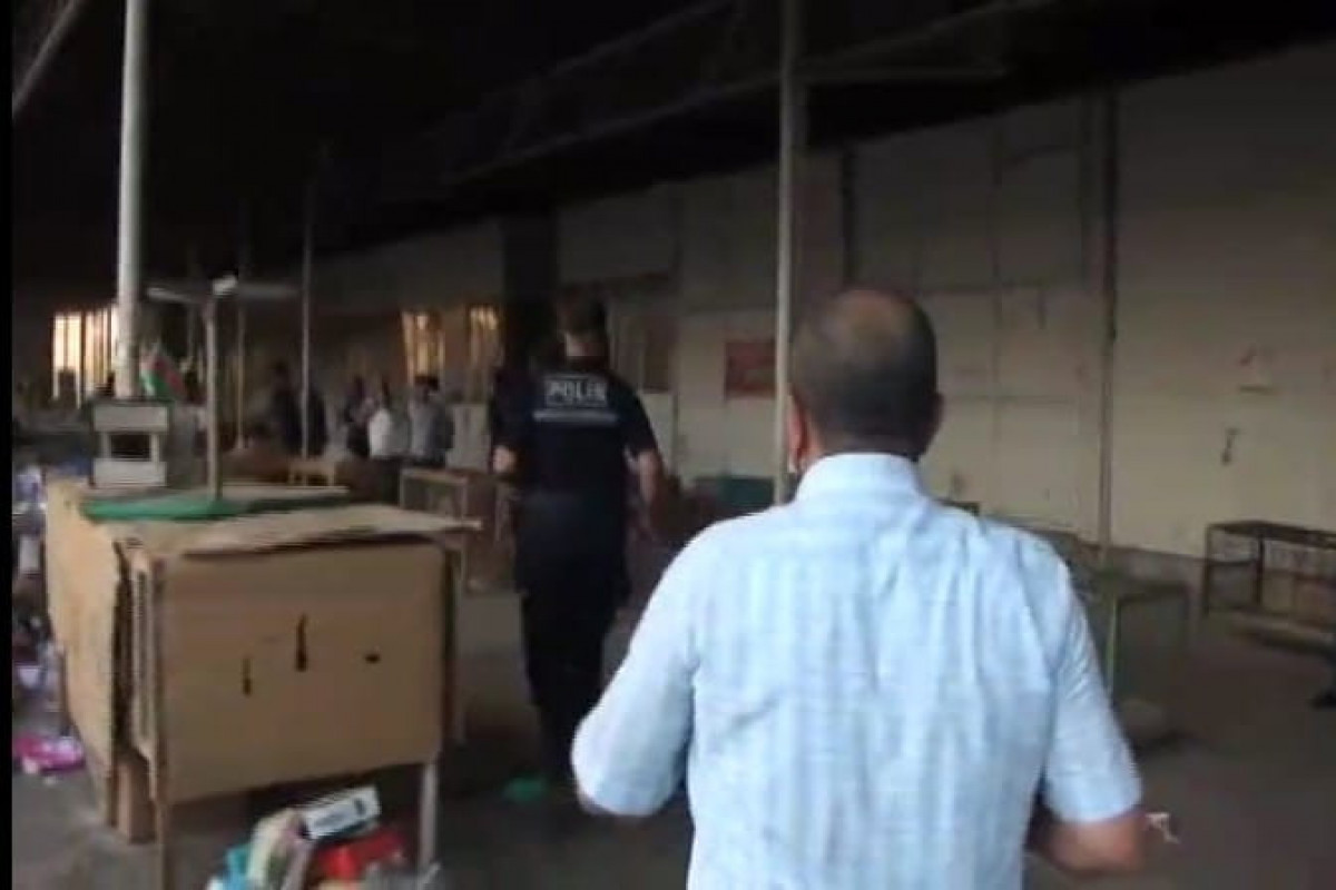 İmişlidəki yanğında 5 polis zəhərlənib - FOTO
