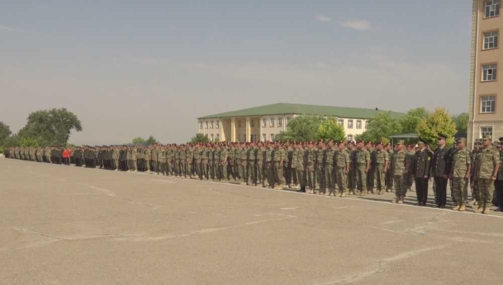 Naxçıvanda hərbi qulluqçular təltif edildi - FOTO