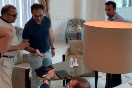Deputat Ramil Həsənov vəkilə hücum etdi - DİN hərəkətə keçdi - VİDEO