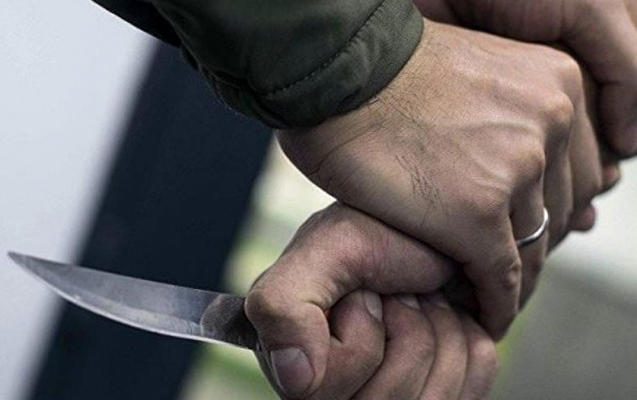 Samux sakini həmyerlisini bıçaqladı