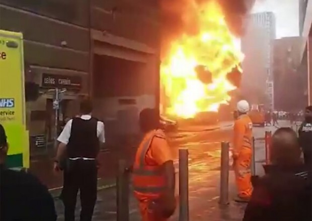 Londonda metroda partlayış - VİDEO