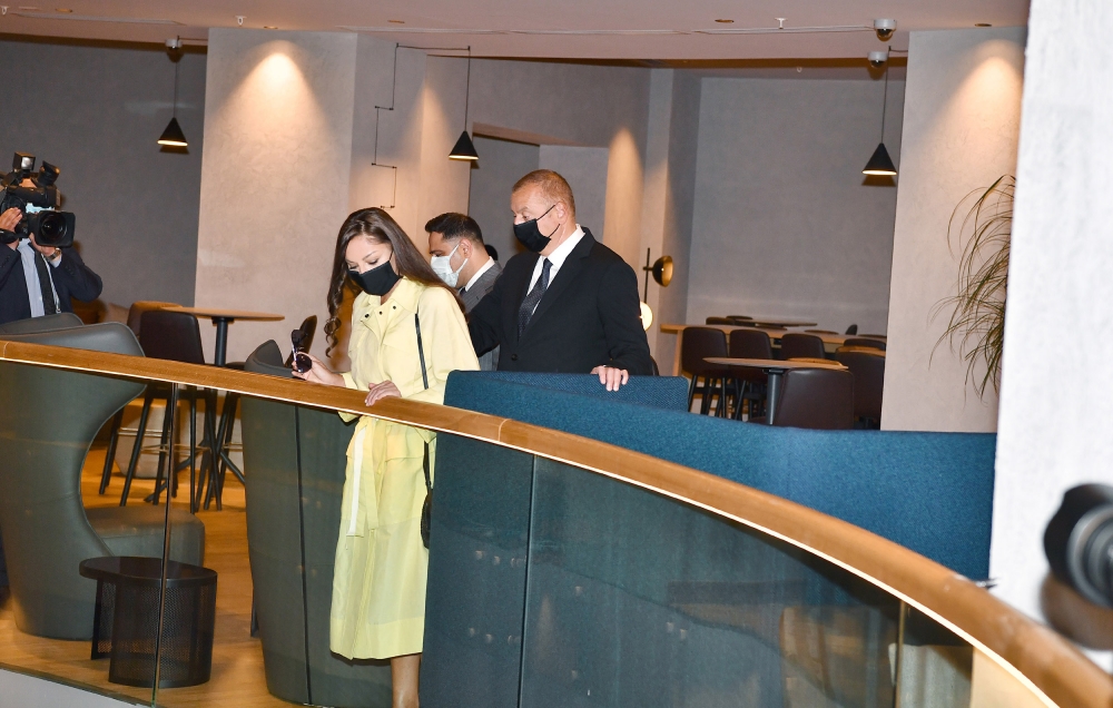 Prezident və xanımı yeni hotelin açılışında - FOTOLAR