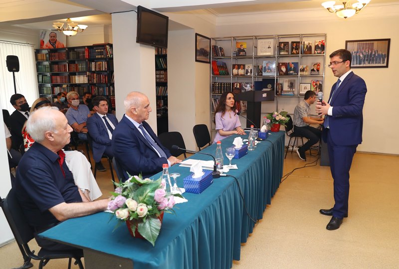 “Media haqqında” Qanun layihəsinin ilk müzakirəsi AZƏRTAC-da oldu