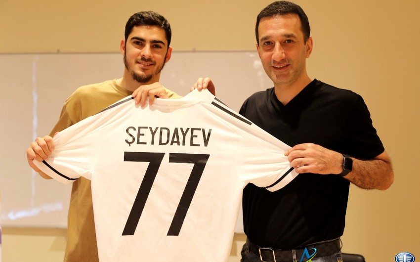 Şeydayev rəsmən “Qarabağ”da