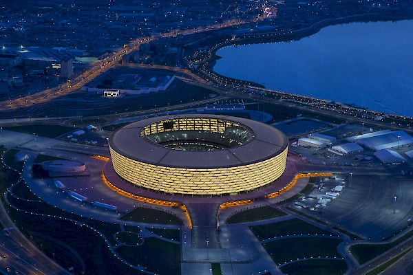 UEFA Bakıdakı 1/4 finalda göy qurşağı rəngli reklamların istifadəsini qadağan etdi