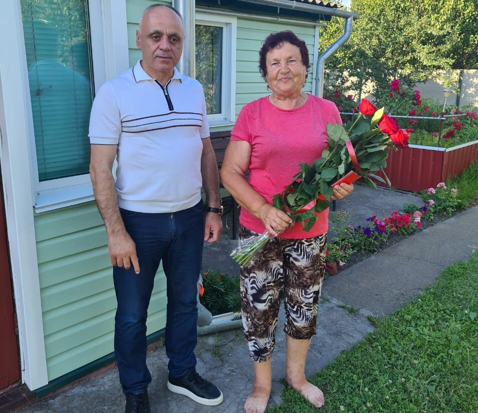 Azərbaycanın Xarkovdakı Fəxri konsulu Sovet İttifaqı Qəhrəmanın ailəsində olub