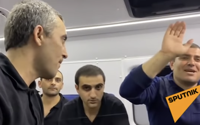 Azərbaycanın təhvil verdiyi ermənilərin son görüntüləri - Video