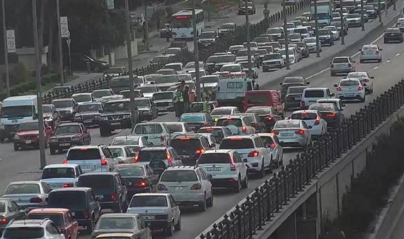 Bakıda bu yollarda tıxac var - SİYAHI