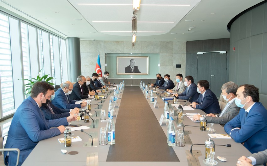 Azərbaycan və Qazaxıstan birgə layihələrin icrasını müzakirə etdi