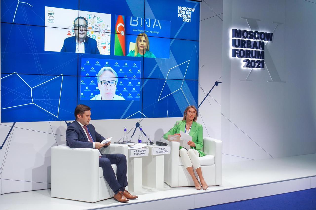 Moskva Şəhər Forumu çərçivəsində dəyirmi masa