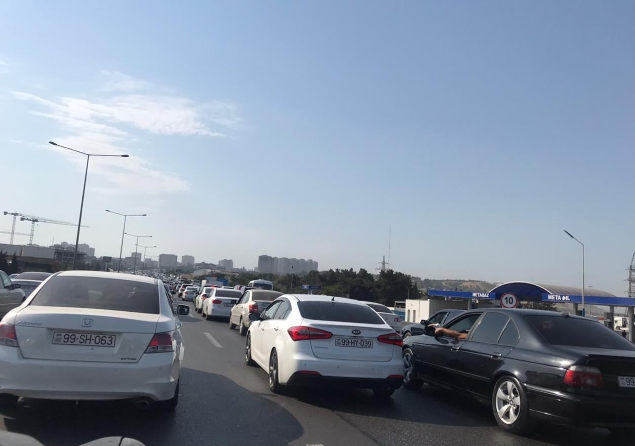 Bakı-Sumqayıt yolunda uzun tıxac -FOTO